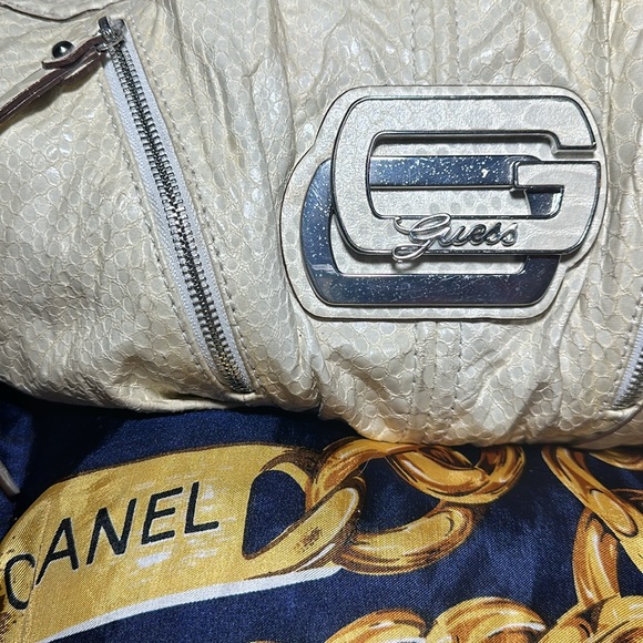 Guess Y2K Signature bag cream with silver tone hardware snake skin - Picture 7 of 10